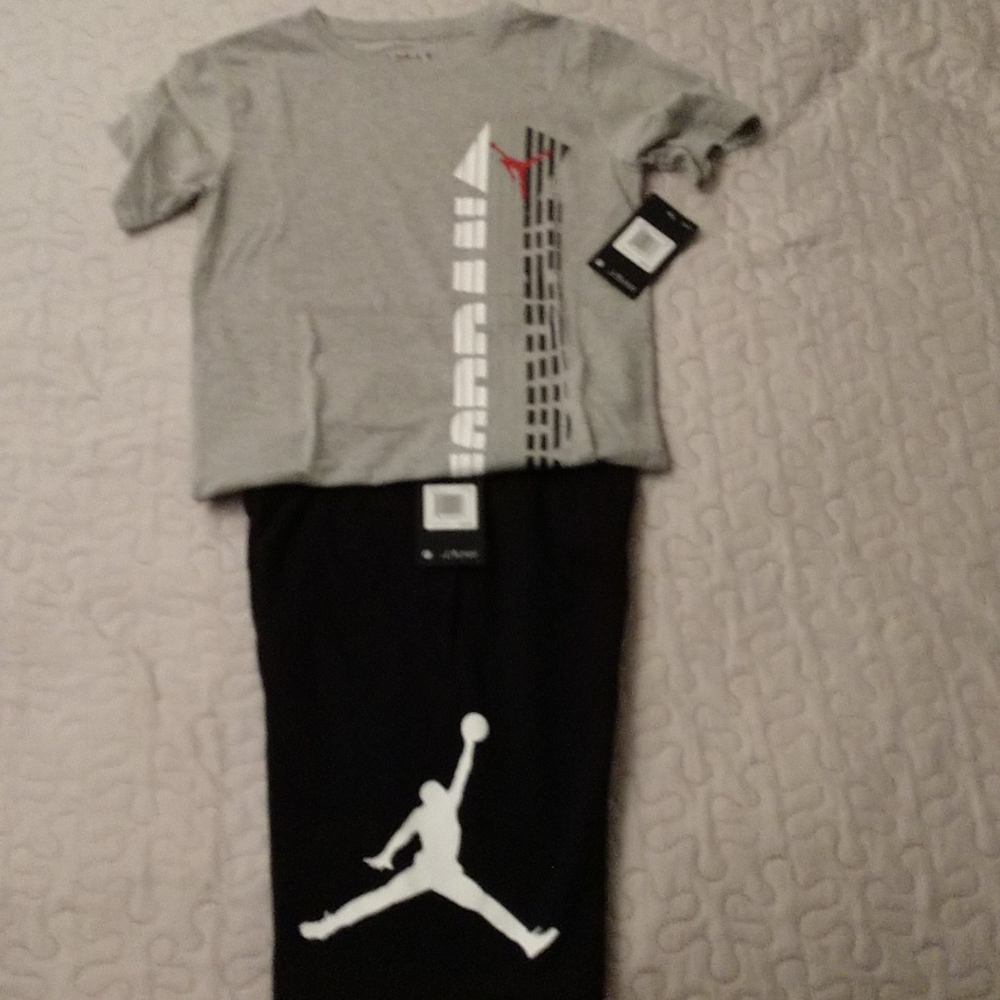 Youth JORDAN set sz MED